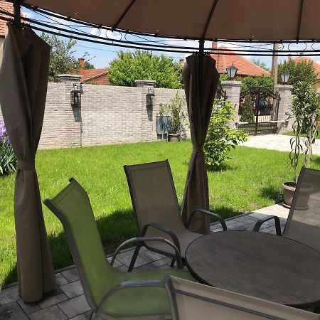 Eden Apartman Algyo Kültér fotó