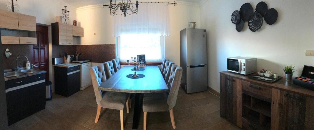 Eden Apartman Algyo Kültér fotó